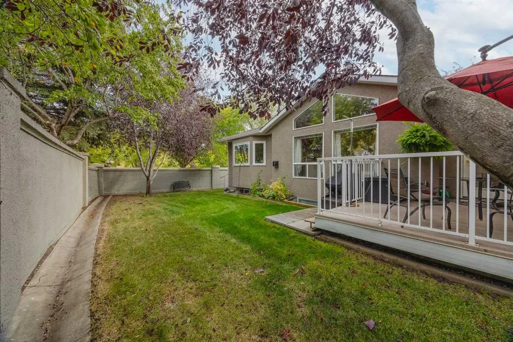 145 McKenzie Lake Gardens SE
