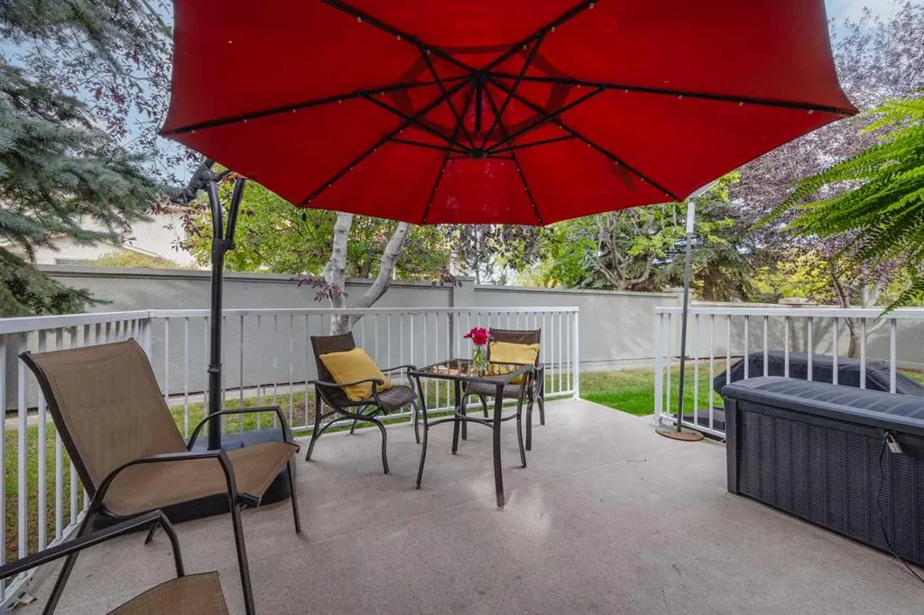 145 McKenzie Lake Gardens SE