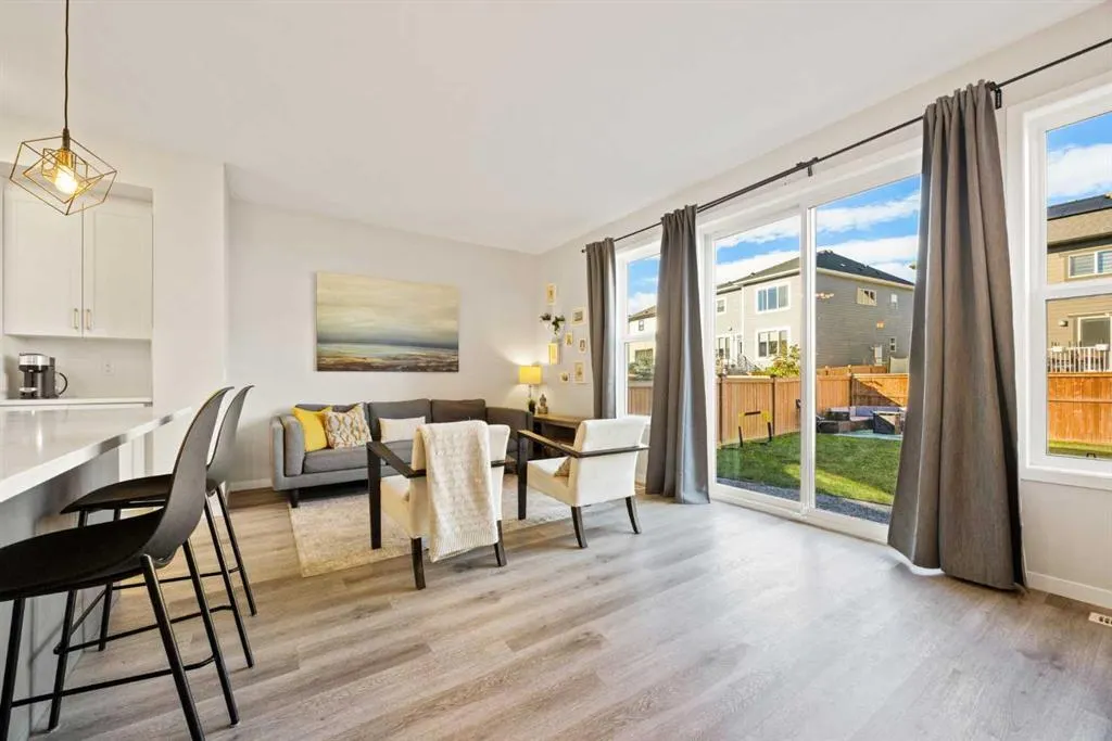 66 Magnolia Terrace SE