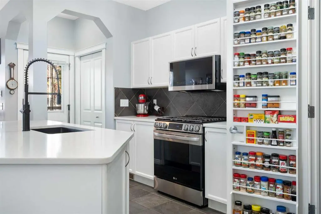 157 Morningside Gardens SW