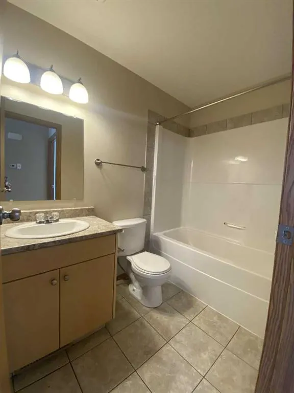 9225 93 Avenue, #305