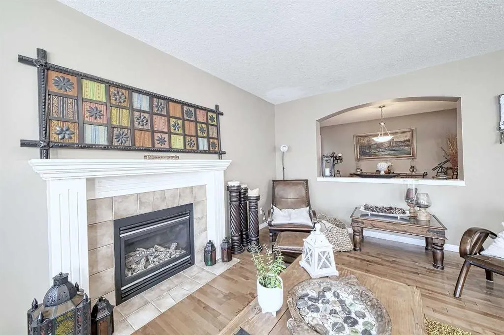 73 Everwoods Road SW