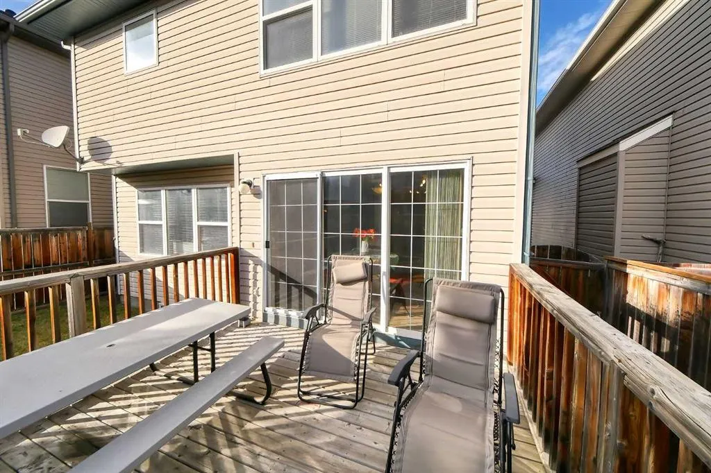 73 Everwoods Road SW