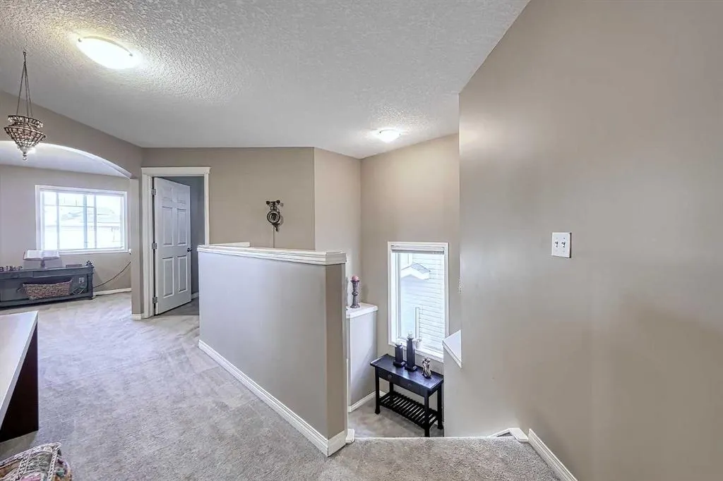 73 Everwoods Road SW