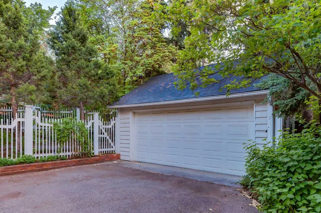 2209 Carleton Street SW
