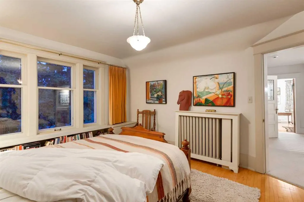 2209 Carleton Street SW