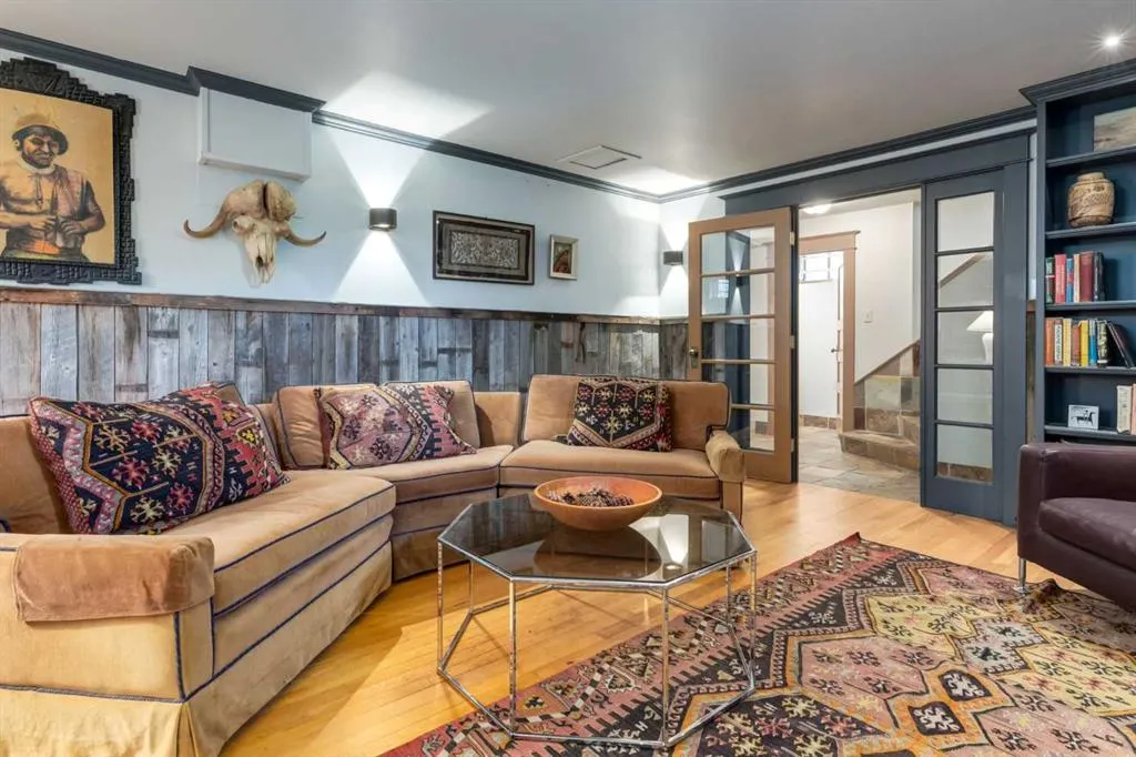 2209 Carleton Street SW