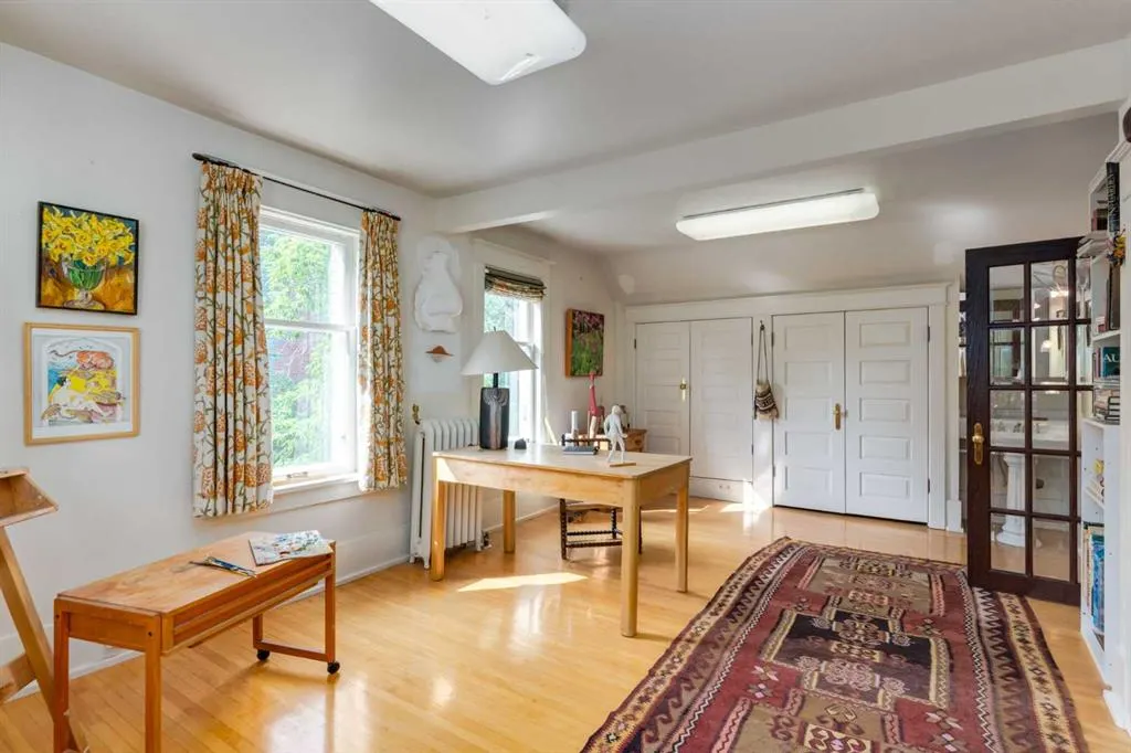2209 Carleton Street SW