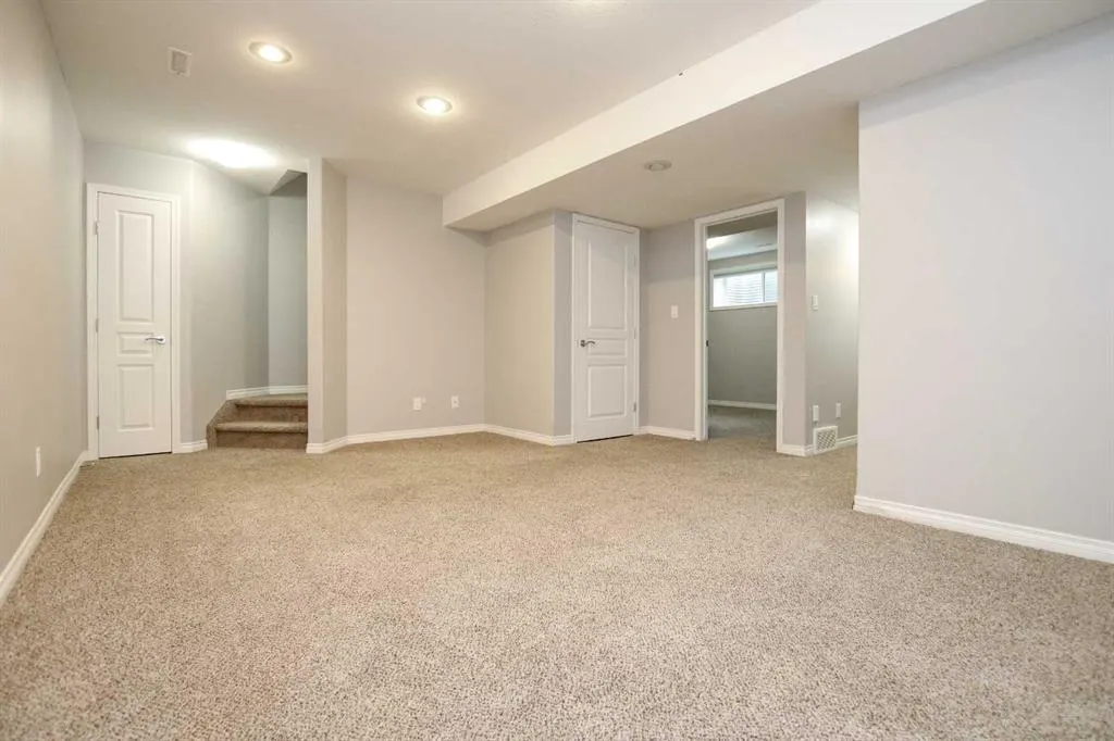 6 Rafferty Court