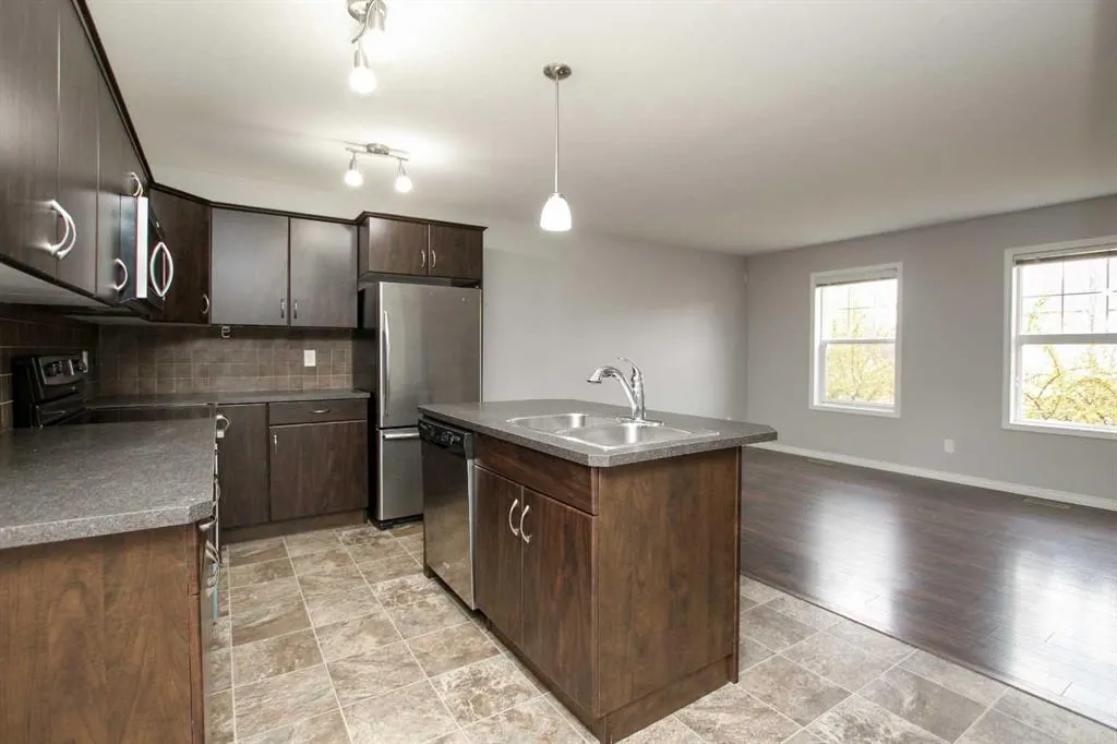 6 Rafferty Court