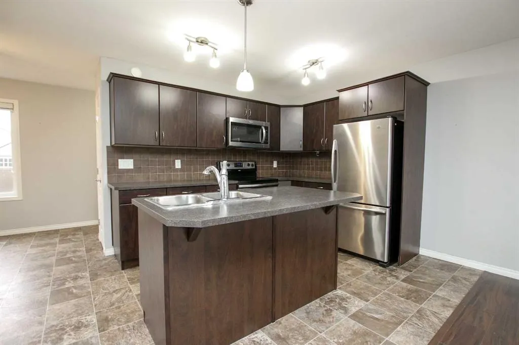 6 Rafferty Court