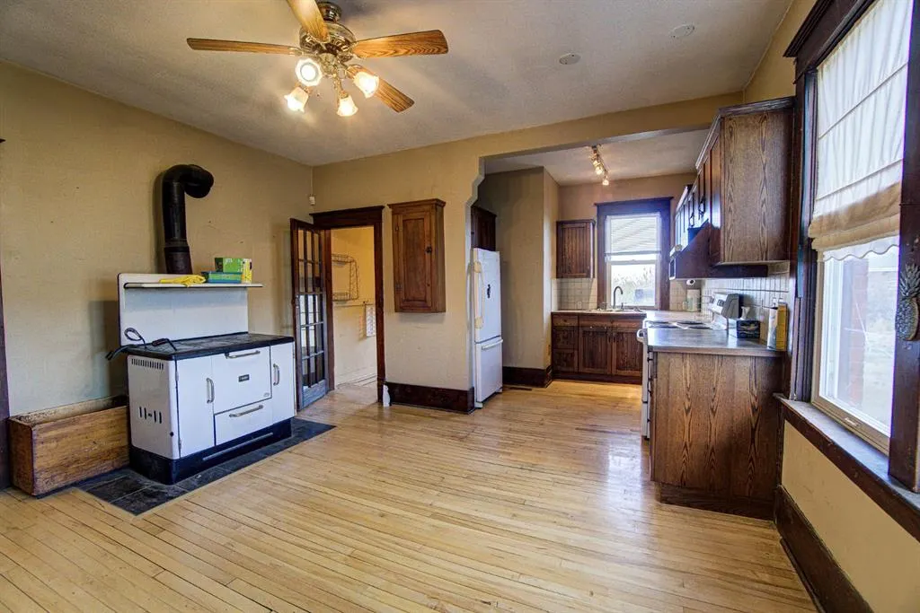 230066 Township Road 130