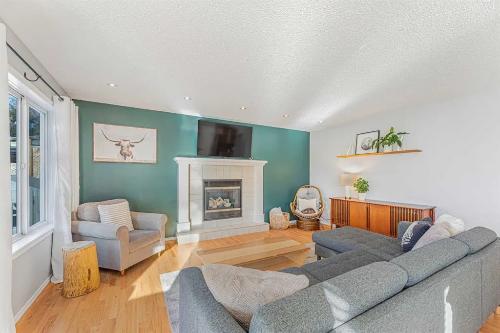 754 Cimarron Close
