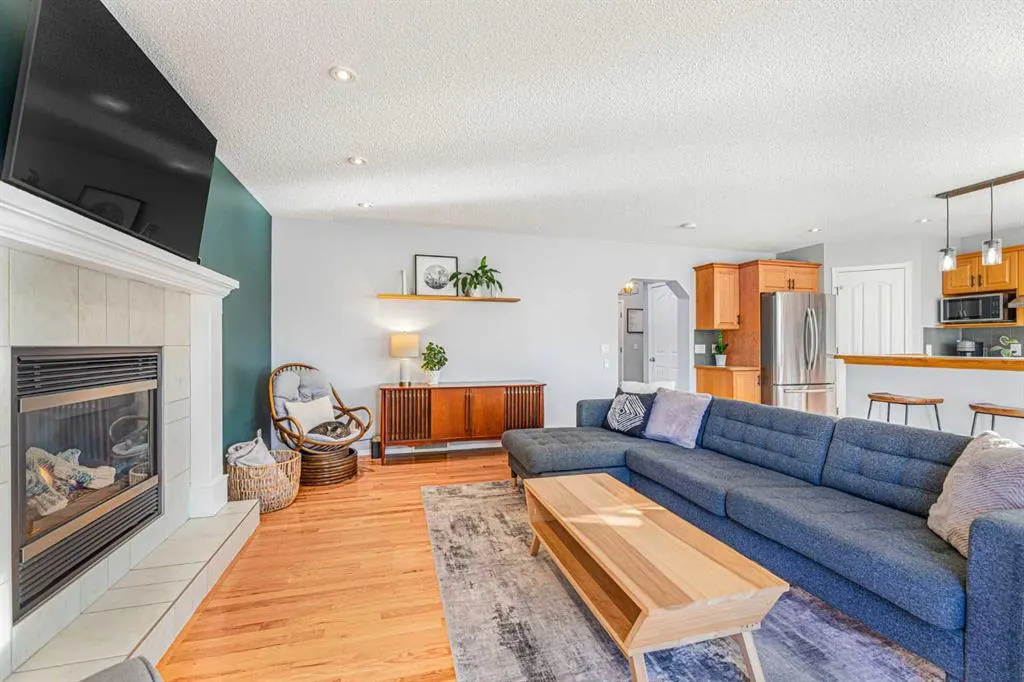 754 Cimarron Close