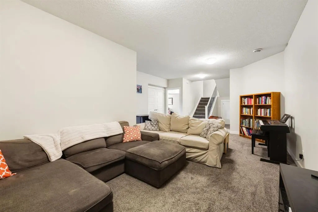 59 Sage Bluff Road NW
