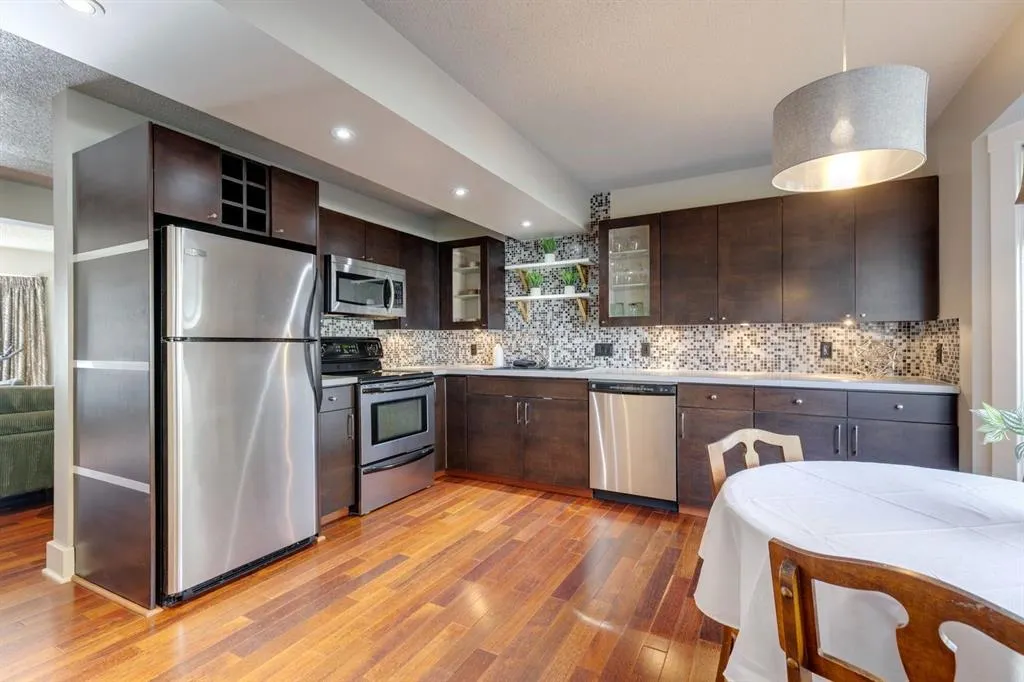 246 Christie Park Mews SW