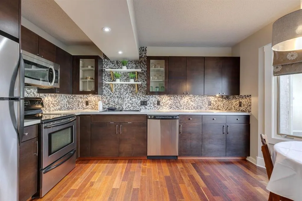 246 Christie Park Mews SW