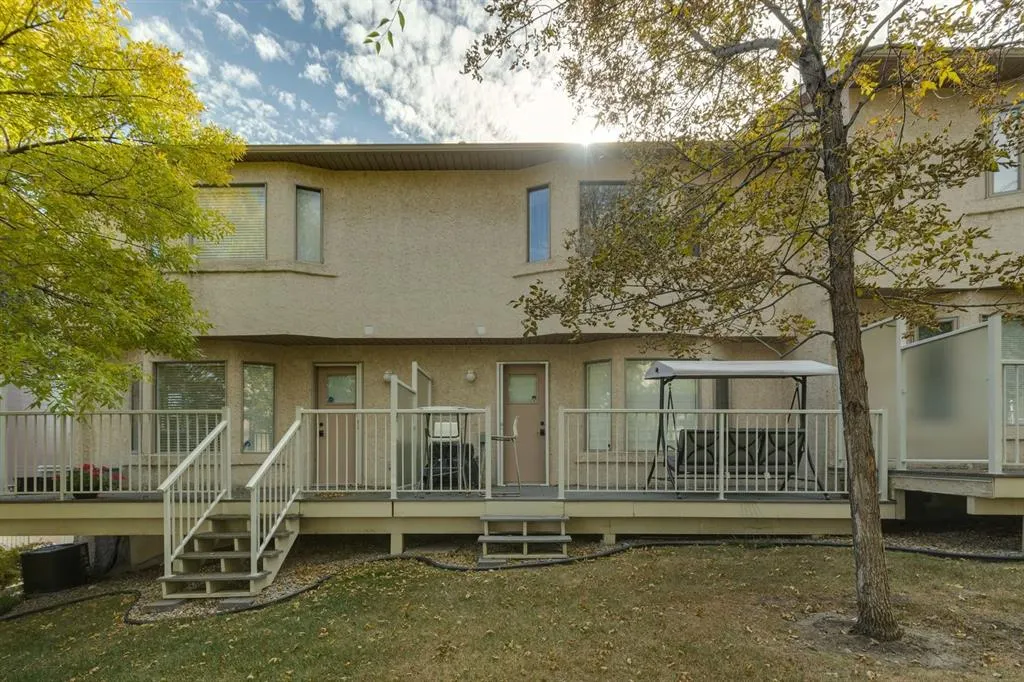 246 Christie Park Mews SW