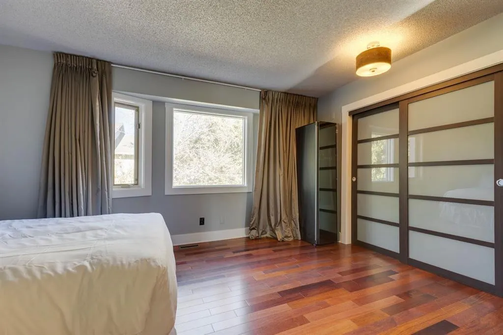 246 Christie Park Mews SW