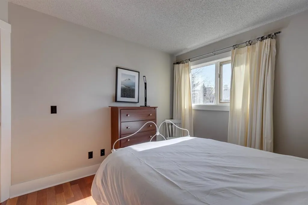246 Christie Park Mews SW