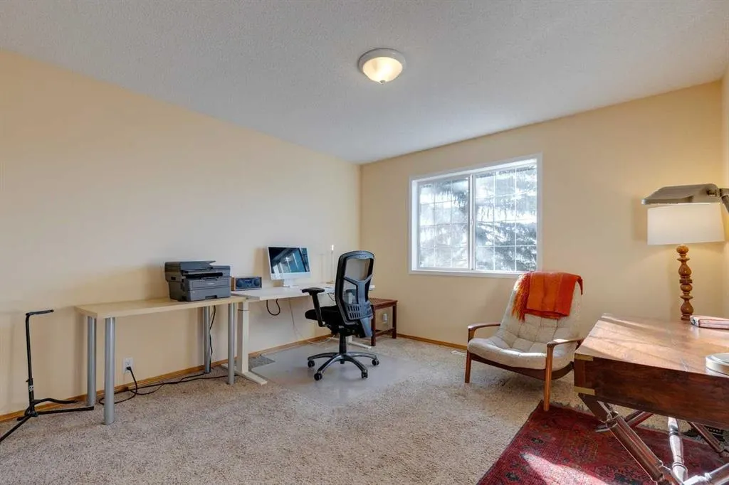 254 Scenic View Close NW