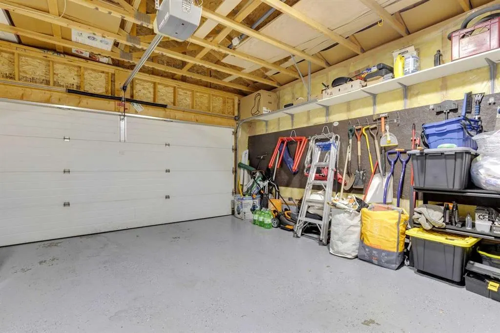 254 Scenic View Close NW