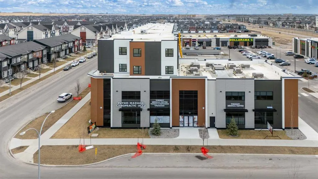 225 Redstone Walk NE, #203