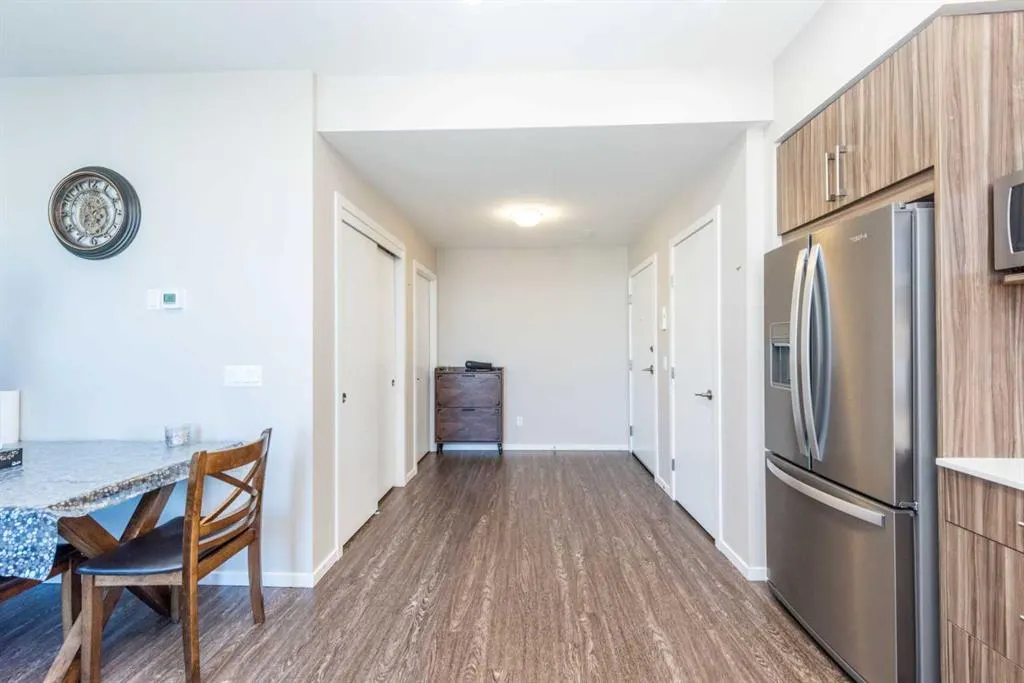 225 Redstone Walk NE, #203