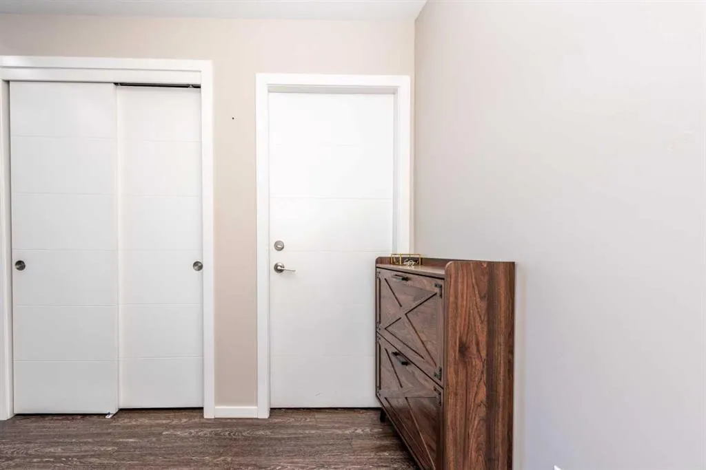 225 Redstone Walk NE, #203