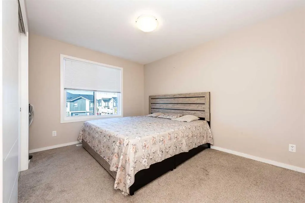 225 Redstone Walk NE, #203
