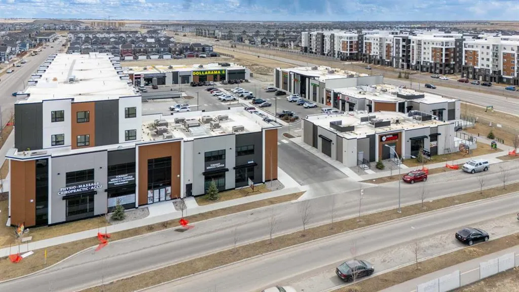 225 Redstone Walk NE, #203
