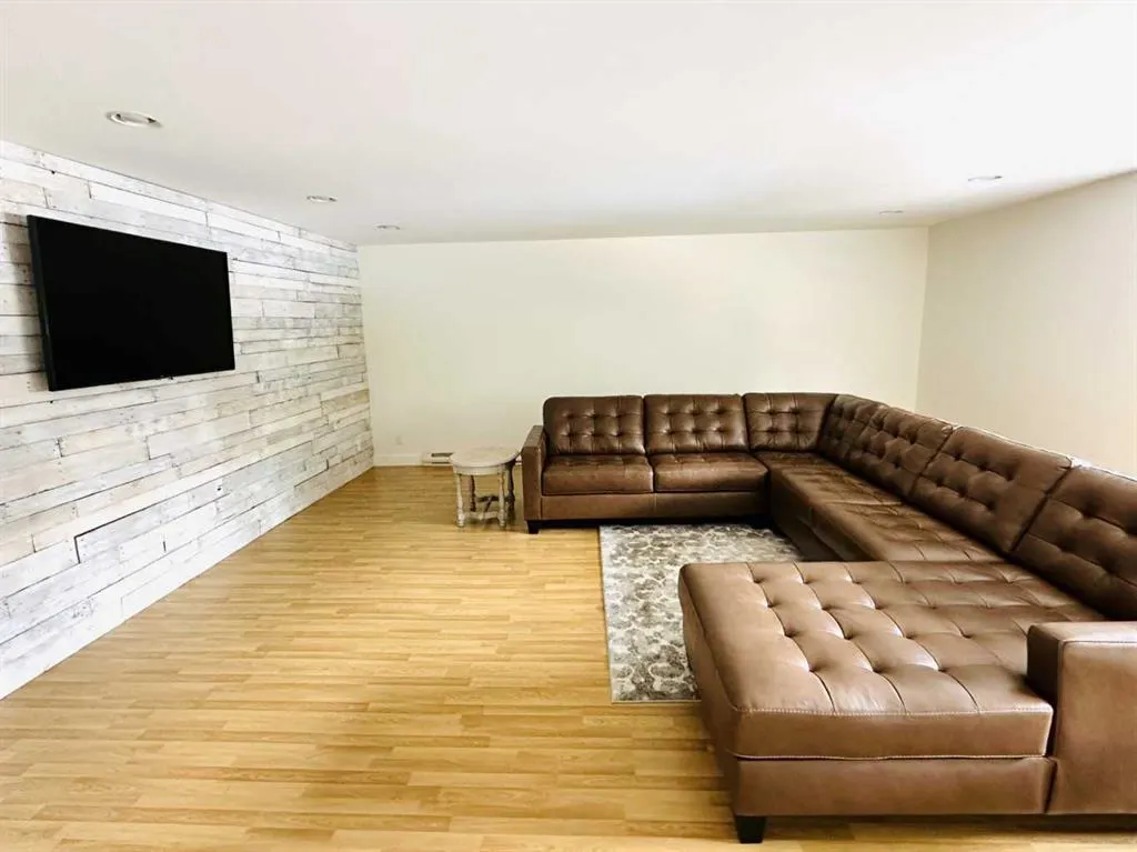 832077 Range Road 222
