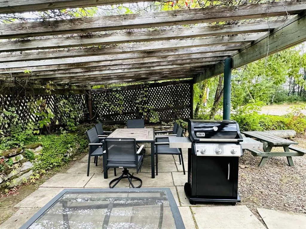 832077 Range Road 222