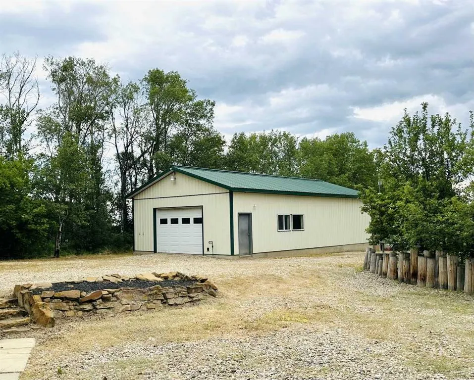 832077 Range Road 222