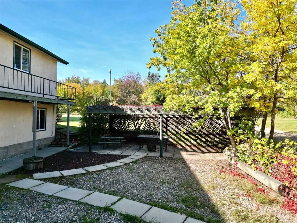 832077 Range Road 222