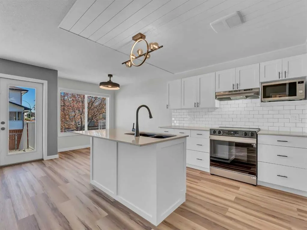 82 Saamis Meadows Lane SW