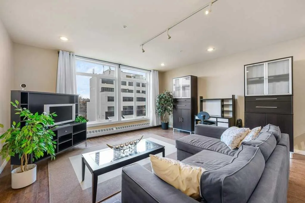 103 10 Avenue NW, #402