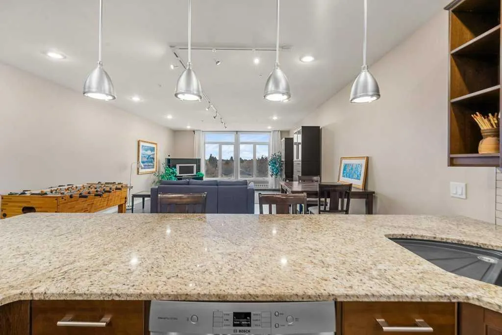 103 10 Avenue NW, #402