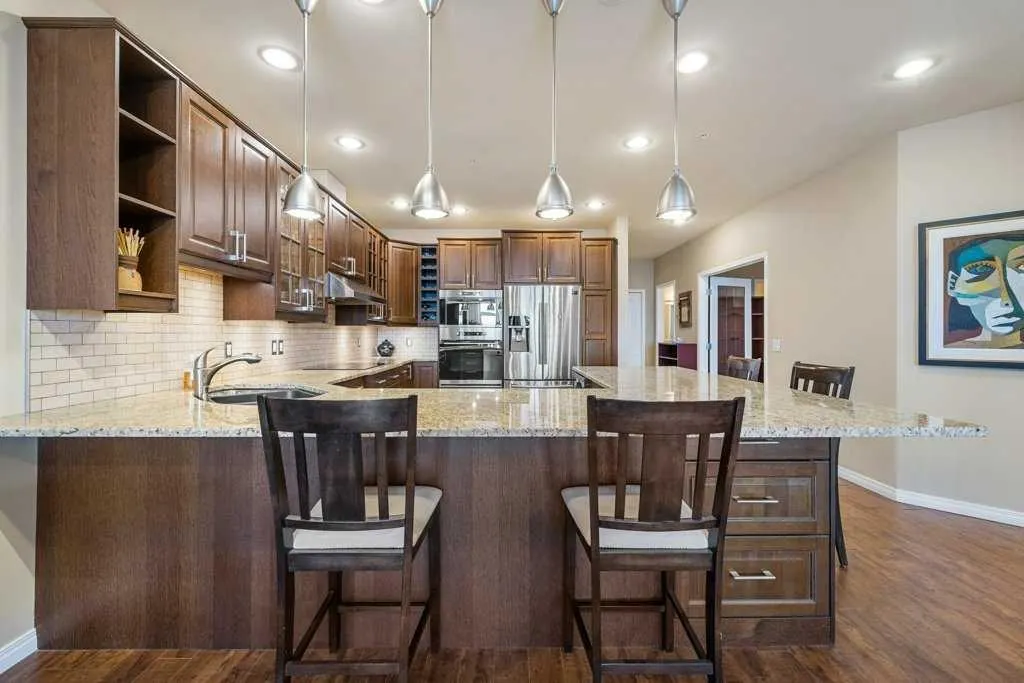 103 10 Avenue NW, #402