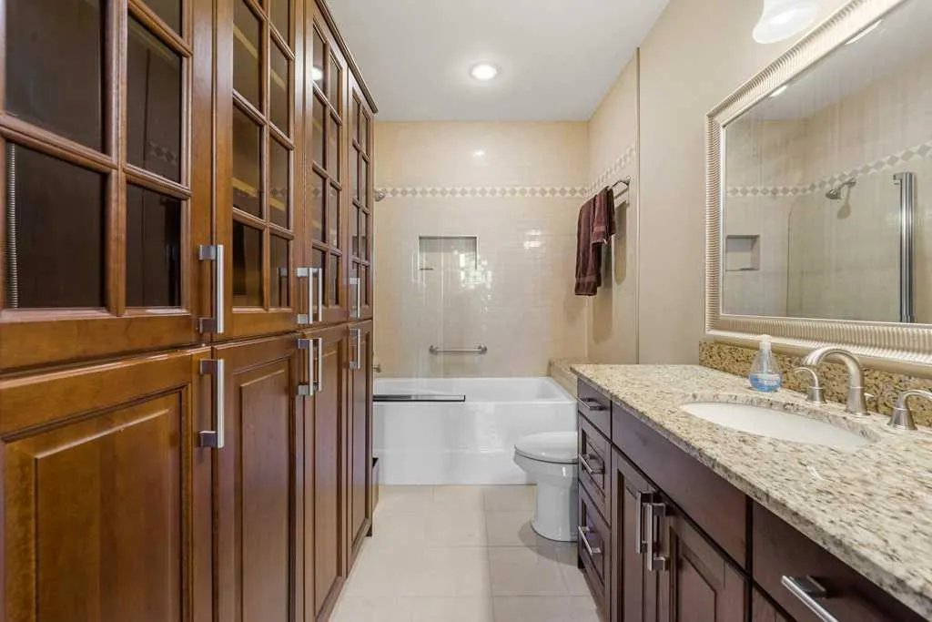 103 10 Avenue NW, #402