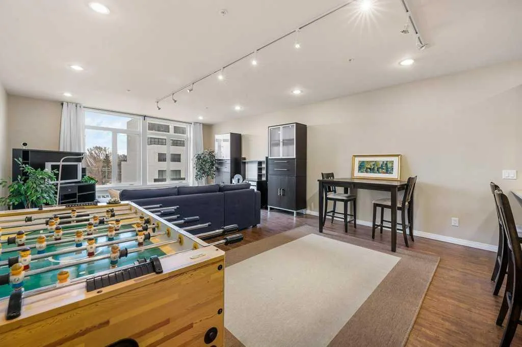 103 10 Avenue NW, #402