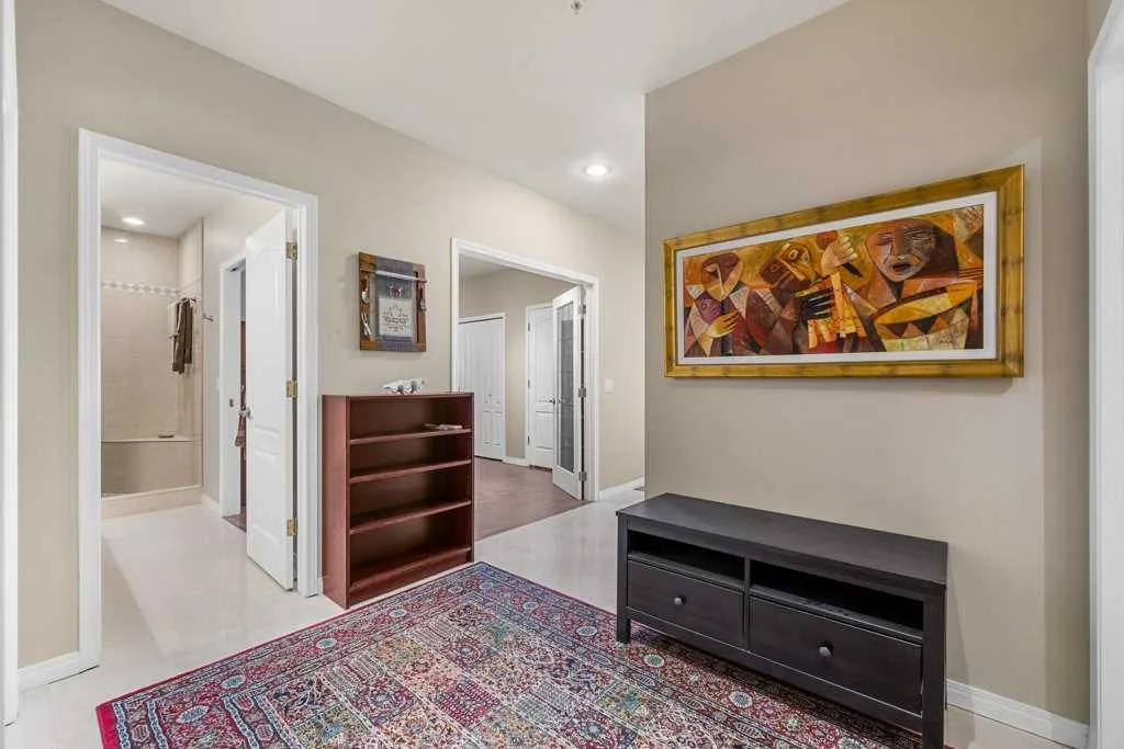 103 10 Avenue NW, #402