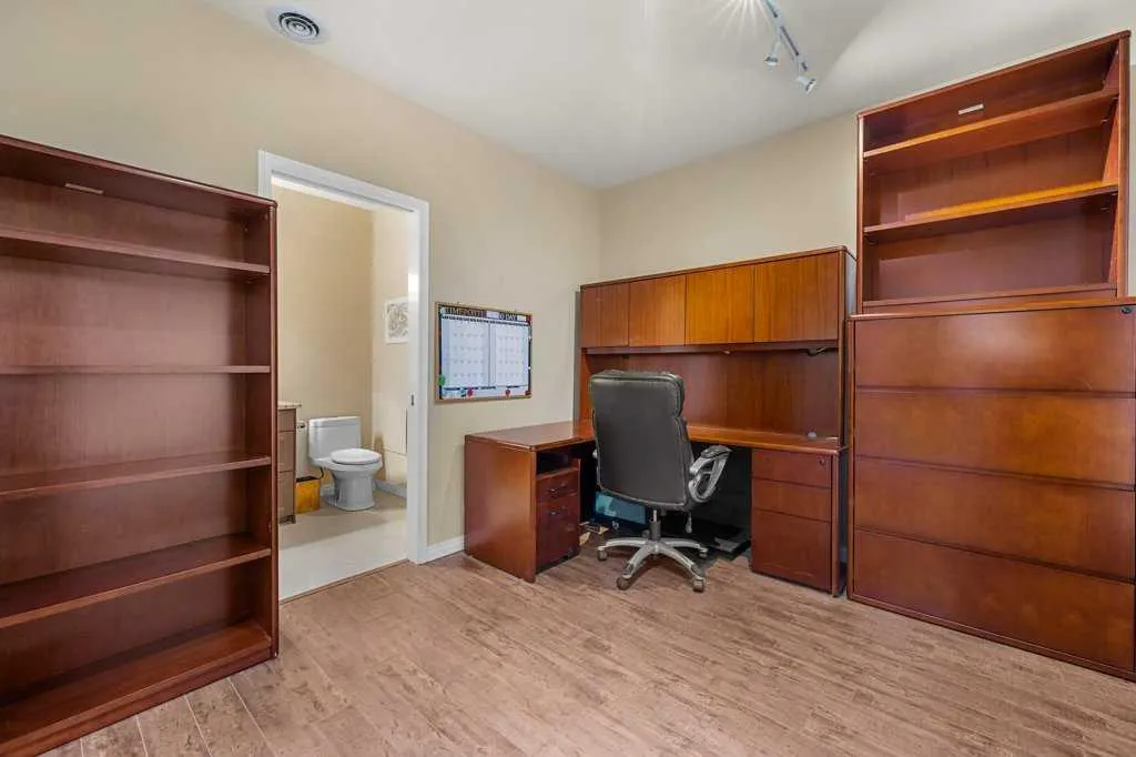 103 10 Avenue NW, #402