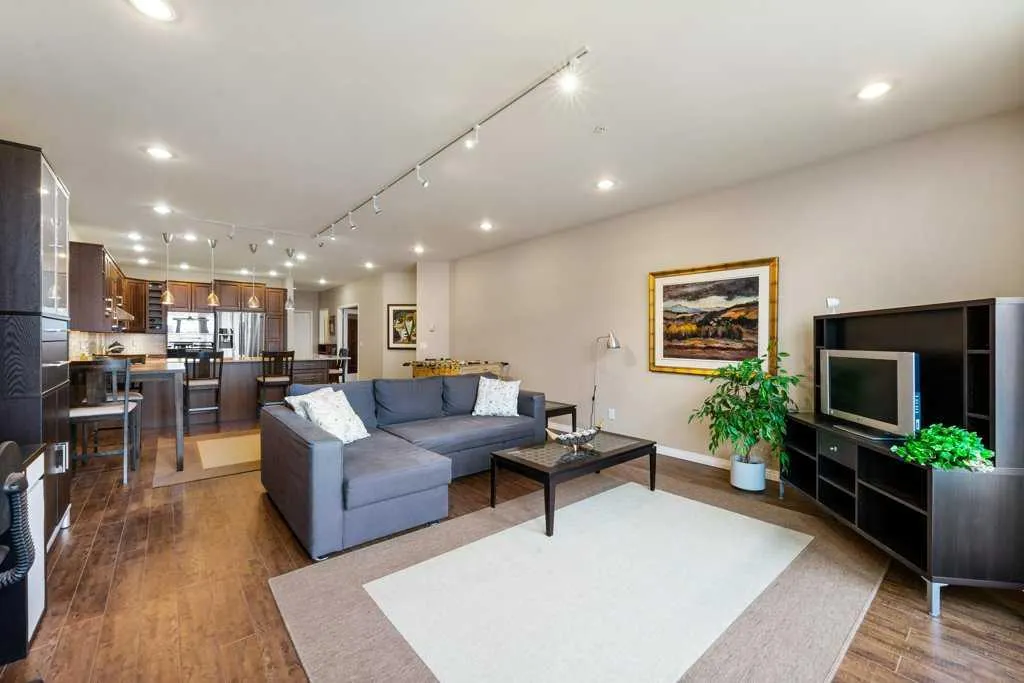 103 10 Avenue NW, #402