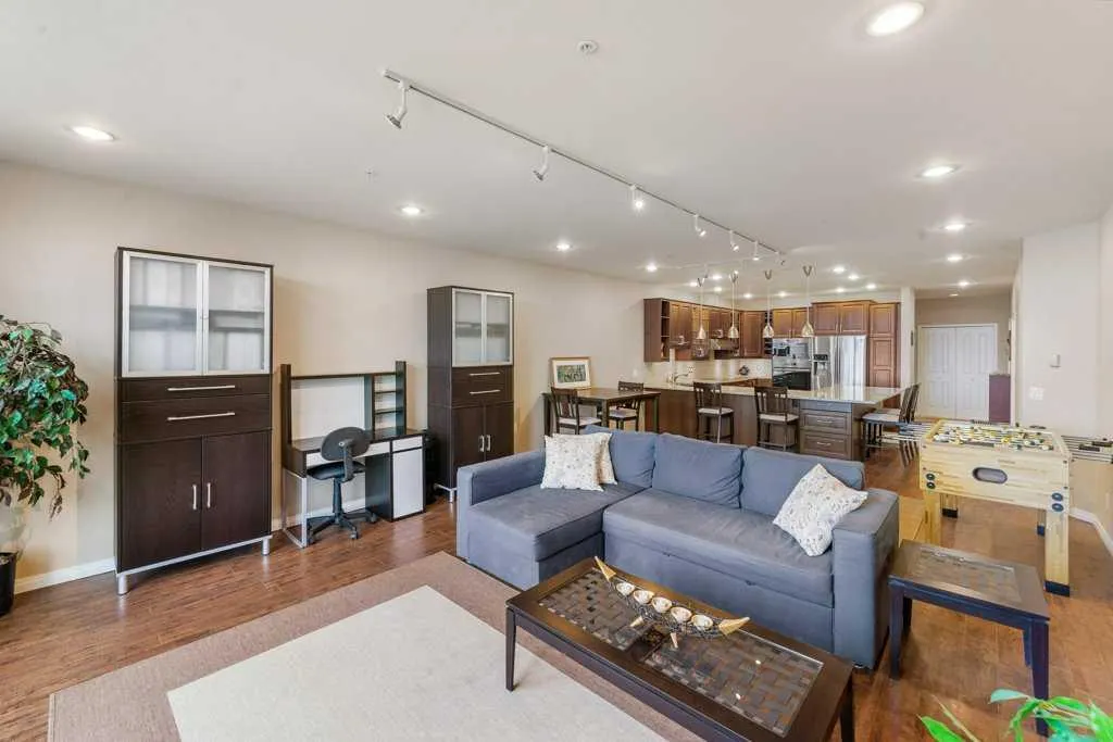 103 10 Avenue NW, #402