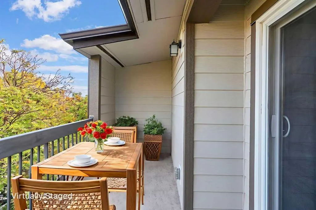 239 6 Avenue NE, #303