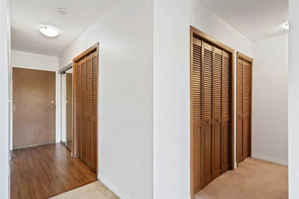 239 6 Avenue NE, #303