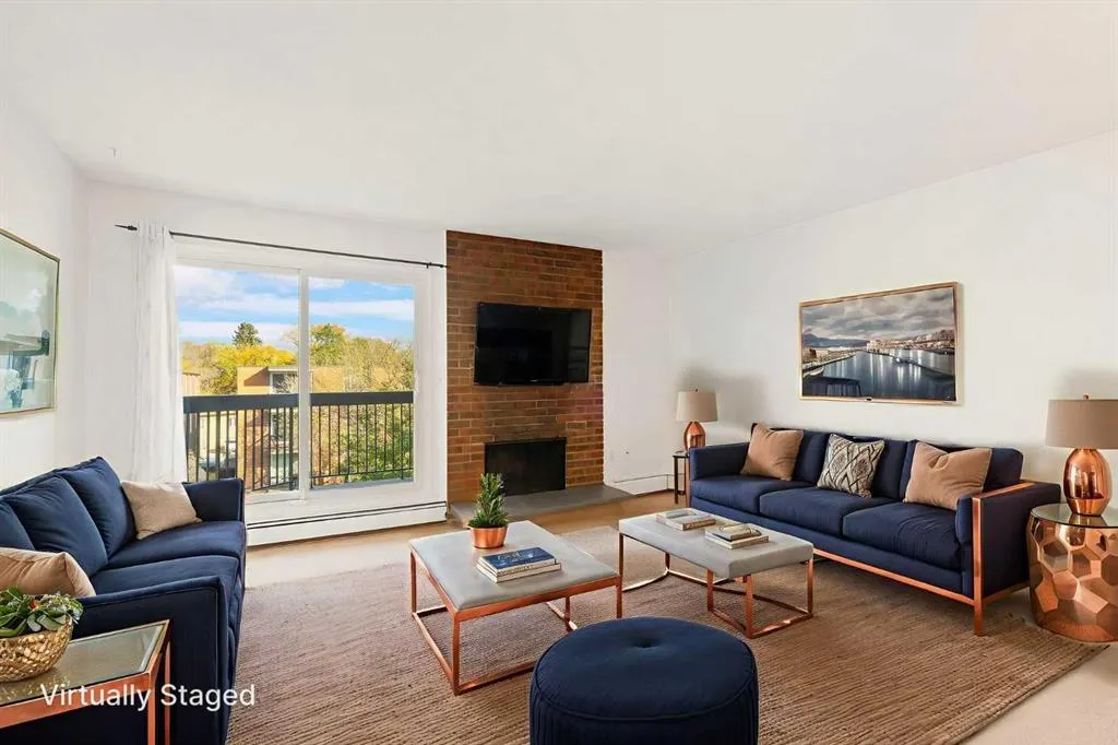 239 6 Avenue NE, #303