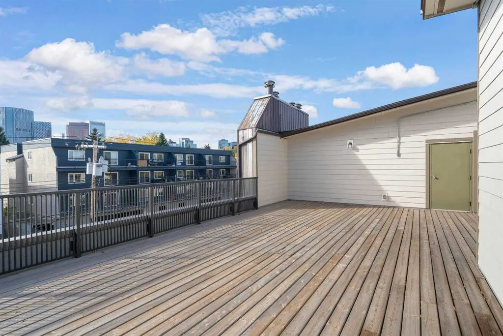 239 6 Avenue NE, #303