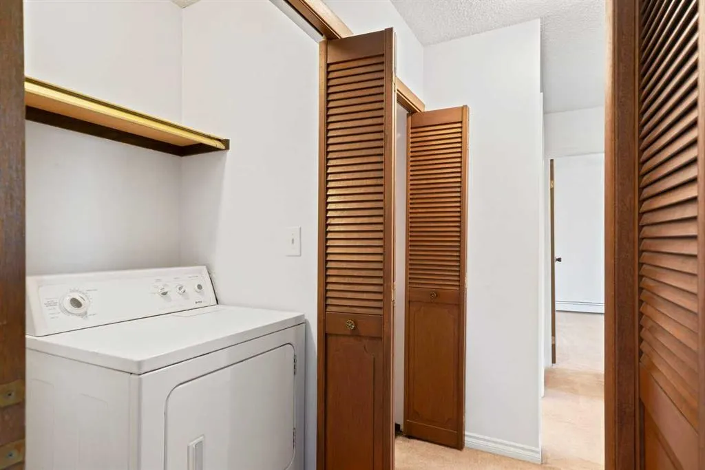 239 6 Avenue NE, #303